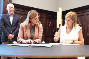 María José Catalá y Salomé Pradas